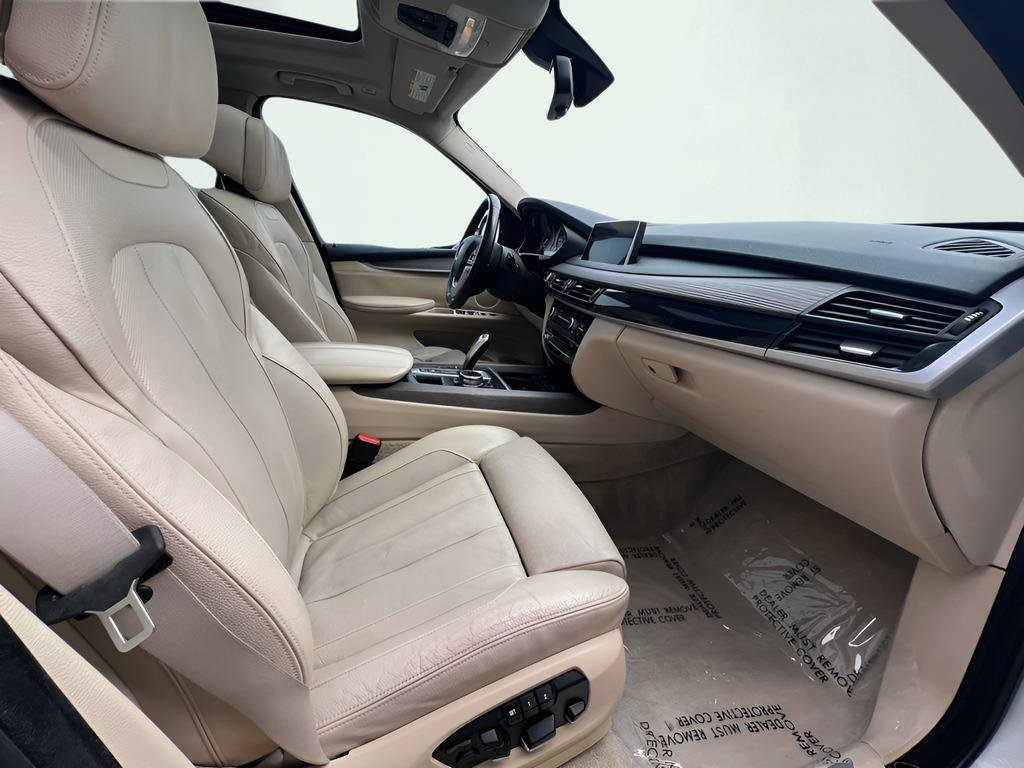 Used 2015 BMW X5 xDrive35d image 28