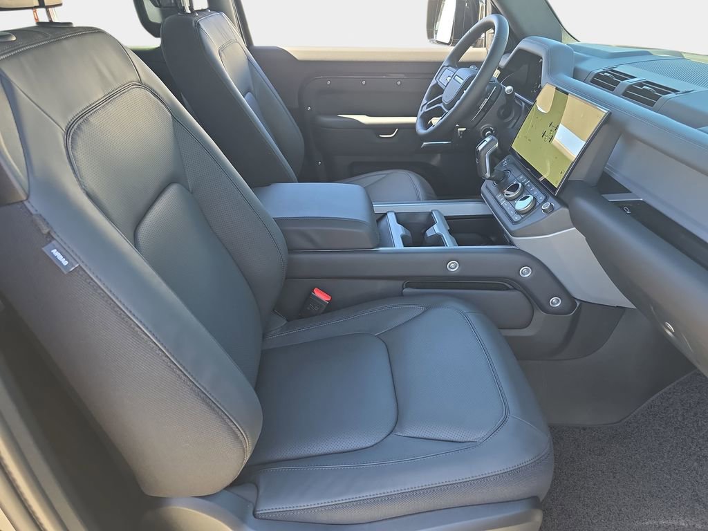 New 2026 Land Rover Defender 90 V8 image 10