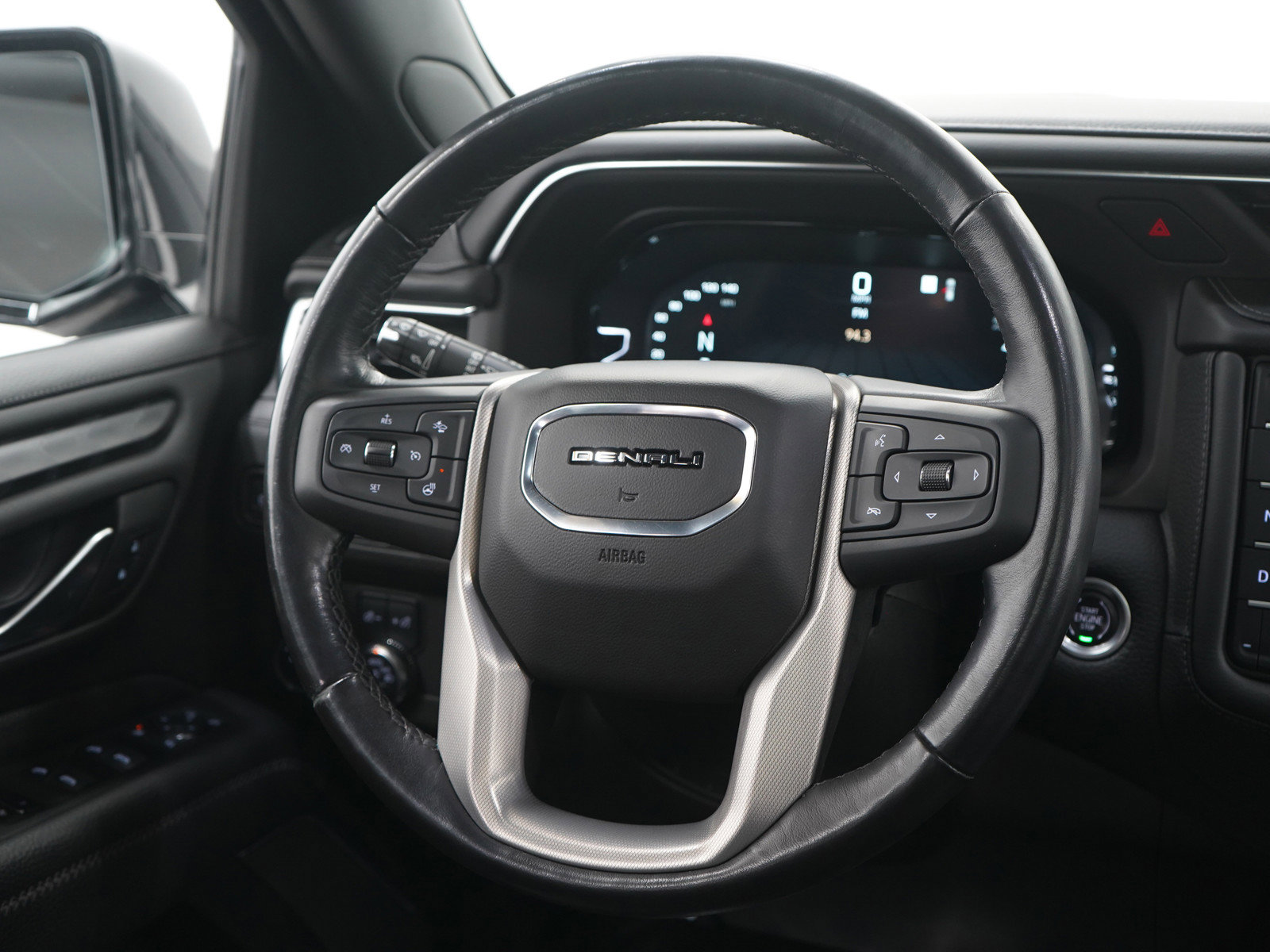 Used 2022 GMC Yukon XL Denali image 19