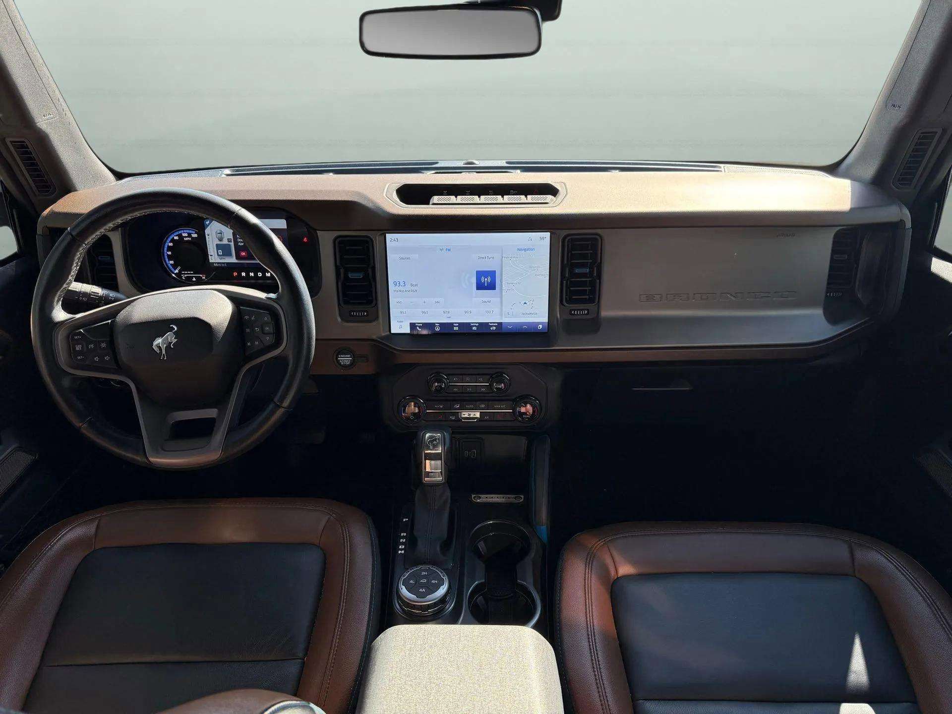 Used 2023 Ford Bronco Outer Banks w/ Sasquatch Package image 4