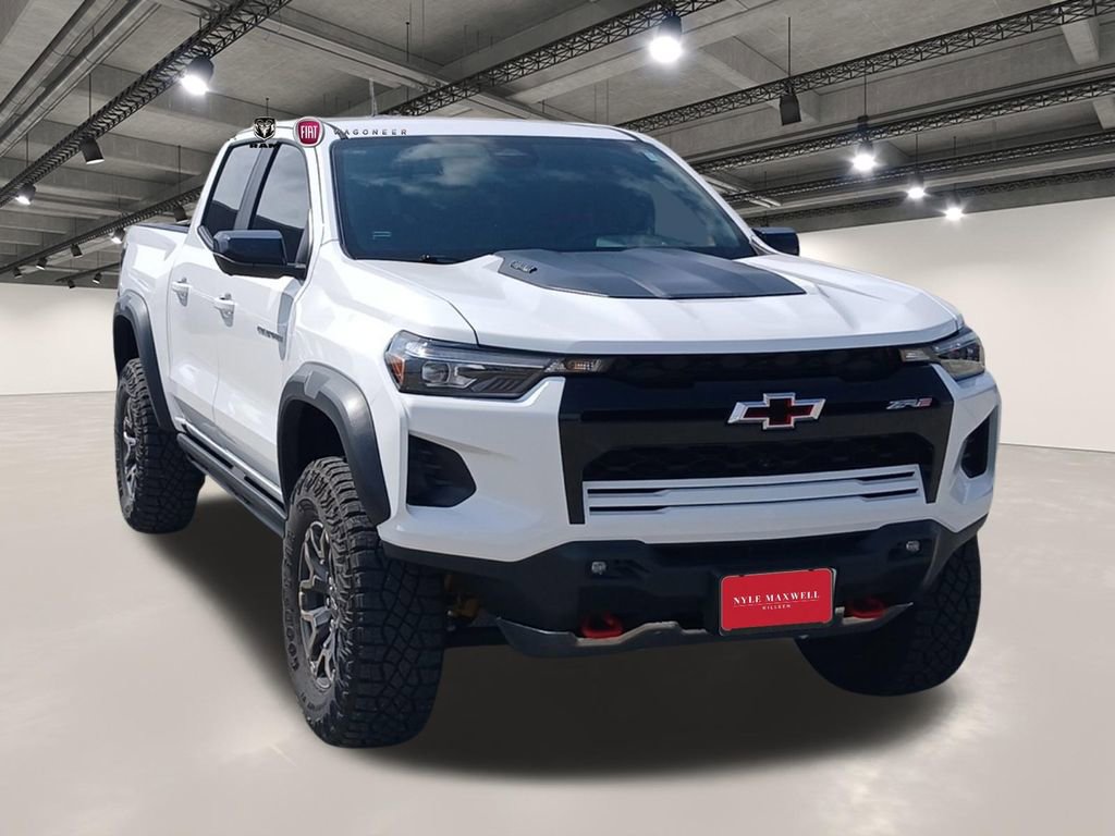 Used 2026 Chevrolet Colorado ZR2 w/ Technology Package image 2