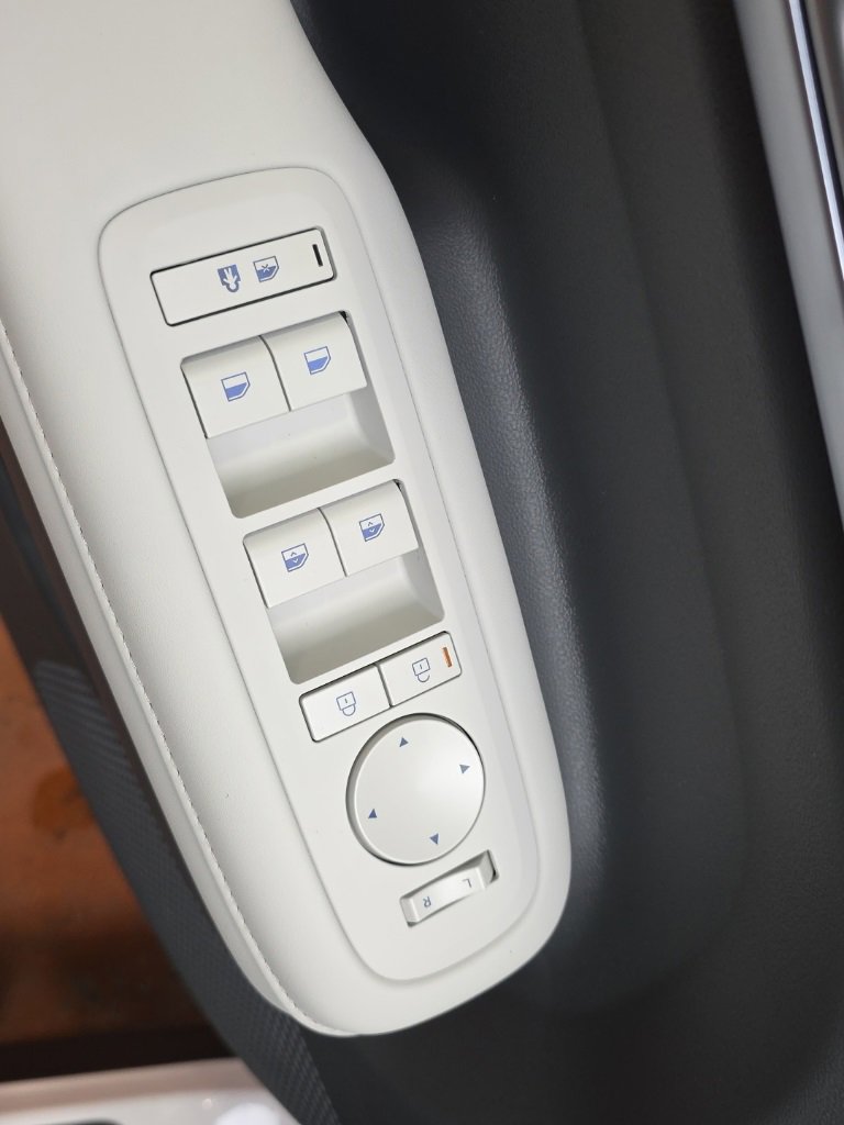 New 2026 Hyundai Santa Fe SEL image 25