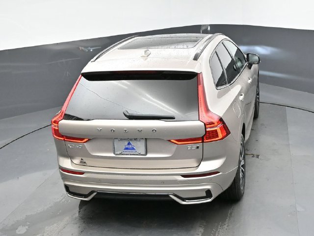 Used 2024 Volvo XC60 B5 Core w/ Climate Package AWD/4WD image 45