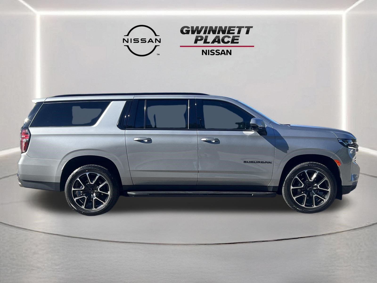 Used 2023 Chevrolet Suburban RST w/ Sport Performance Package AWD/4WD image 26
