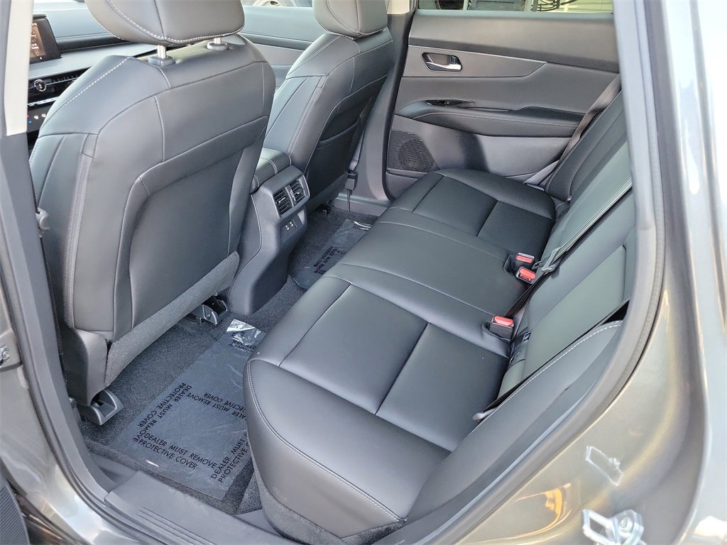 Used 2025 Nissan Murano SV image 19