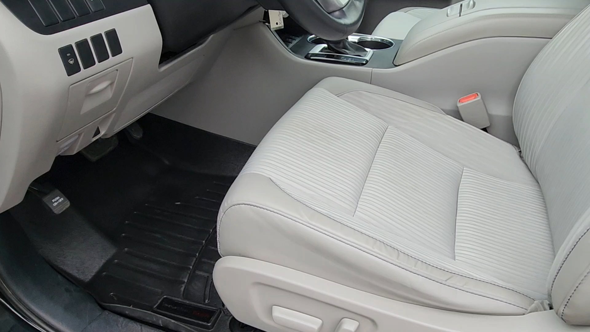 Used 2015 Toyota Highlander Plus AWD/4WD image 31