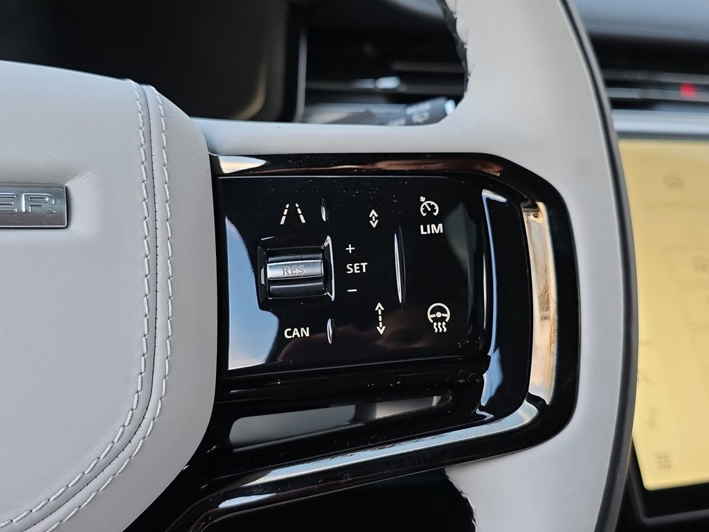 New 2026 Land Rover Range Rover Sport Dynamic SE AWD/4WD image 18