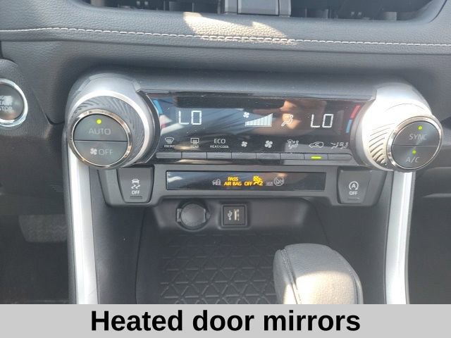 Used 2024 Toyota RAV4 XLE FWD image 7