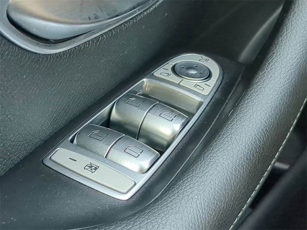Used 2022 Mercedes-Benz E 350 Sedan image 26