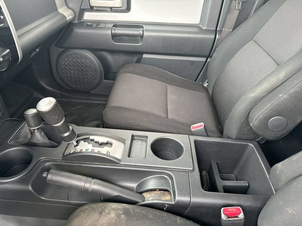 Used 2007 Toyota FJ Cruiser 4WD w/ Upgrade Pkg 2 image 17