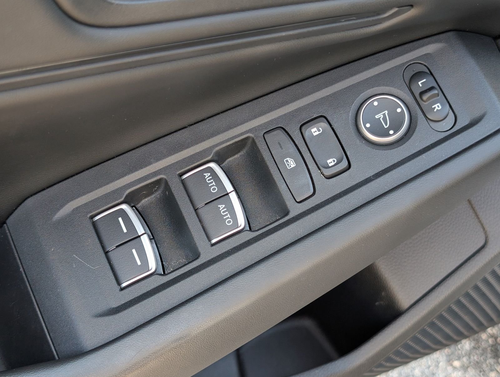Used 2023 Honda Accord EX image 17
