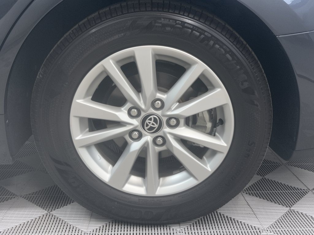 Used 2025 Toyota Camry LE FWD image 13