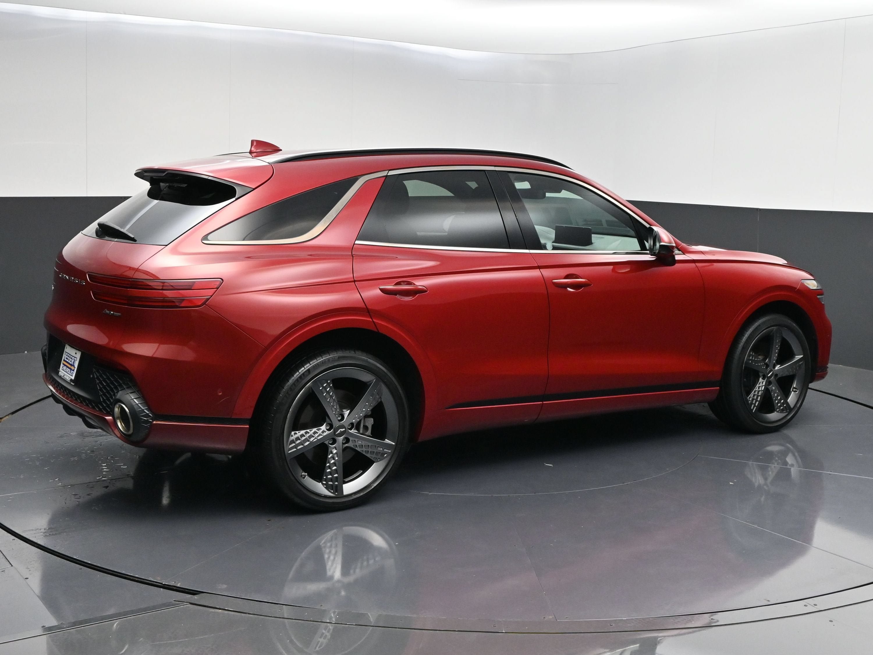 Used 2022 Genesis GV70 3.5T Sport w/ Sport Prestige Package AWD/4WD image 7