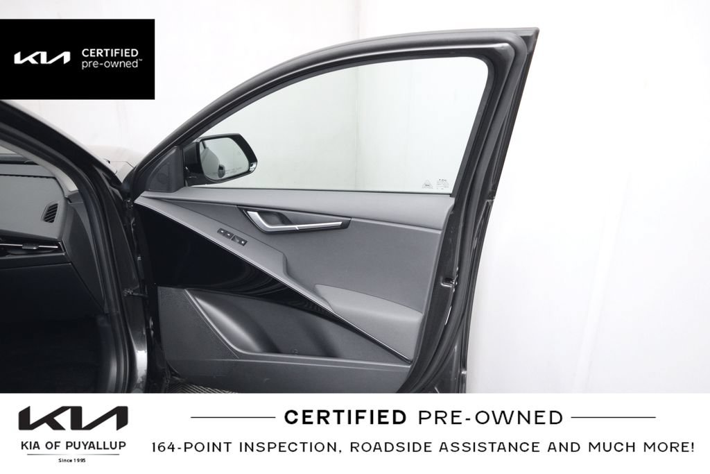 Certified 2023 Kia Niro Wind w/ Wind Preserve Package FWD image 16