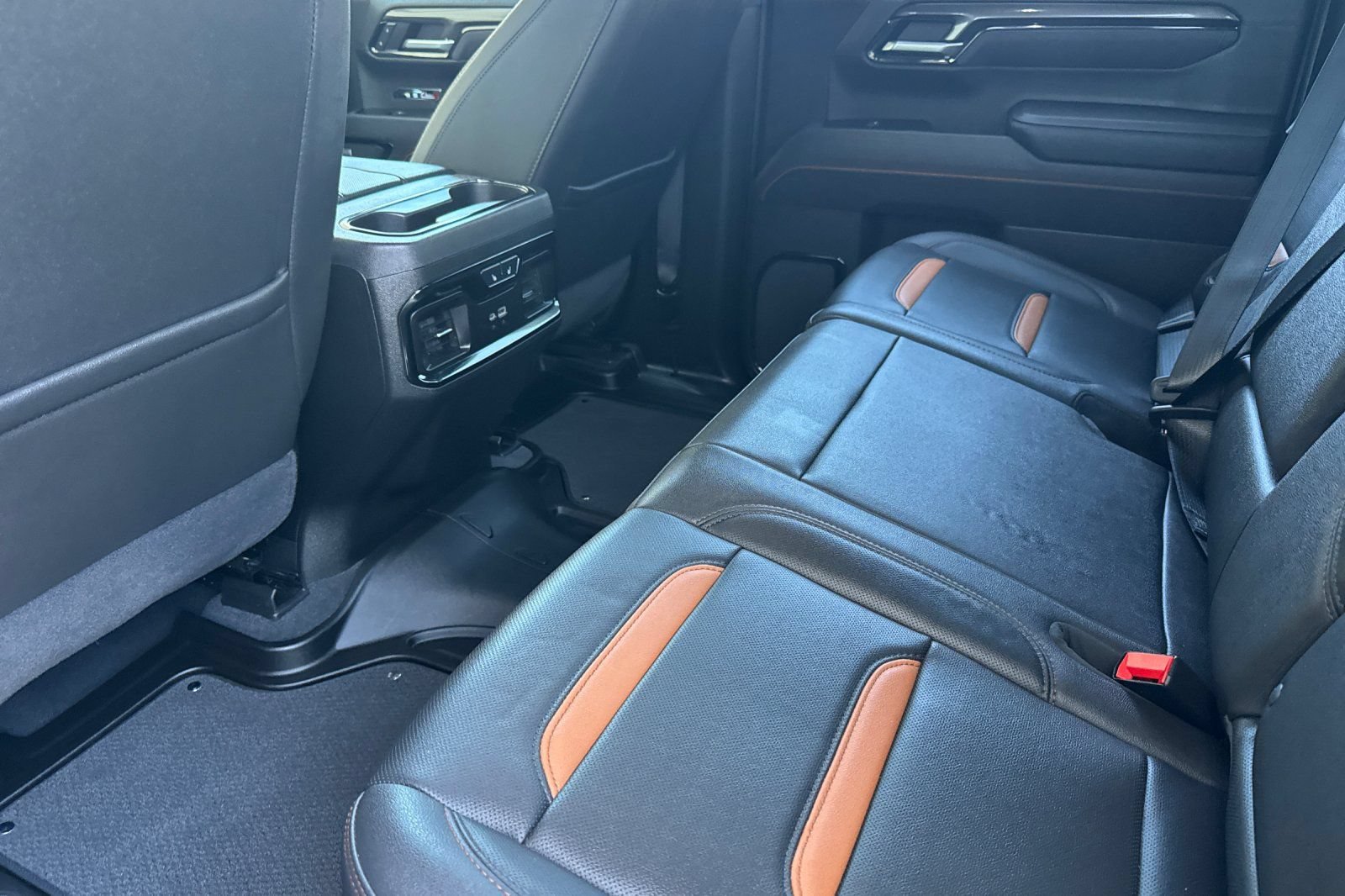 Used 2025 GMC Sierra 1500 AT4 AWD/4WD image 12