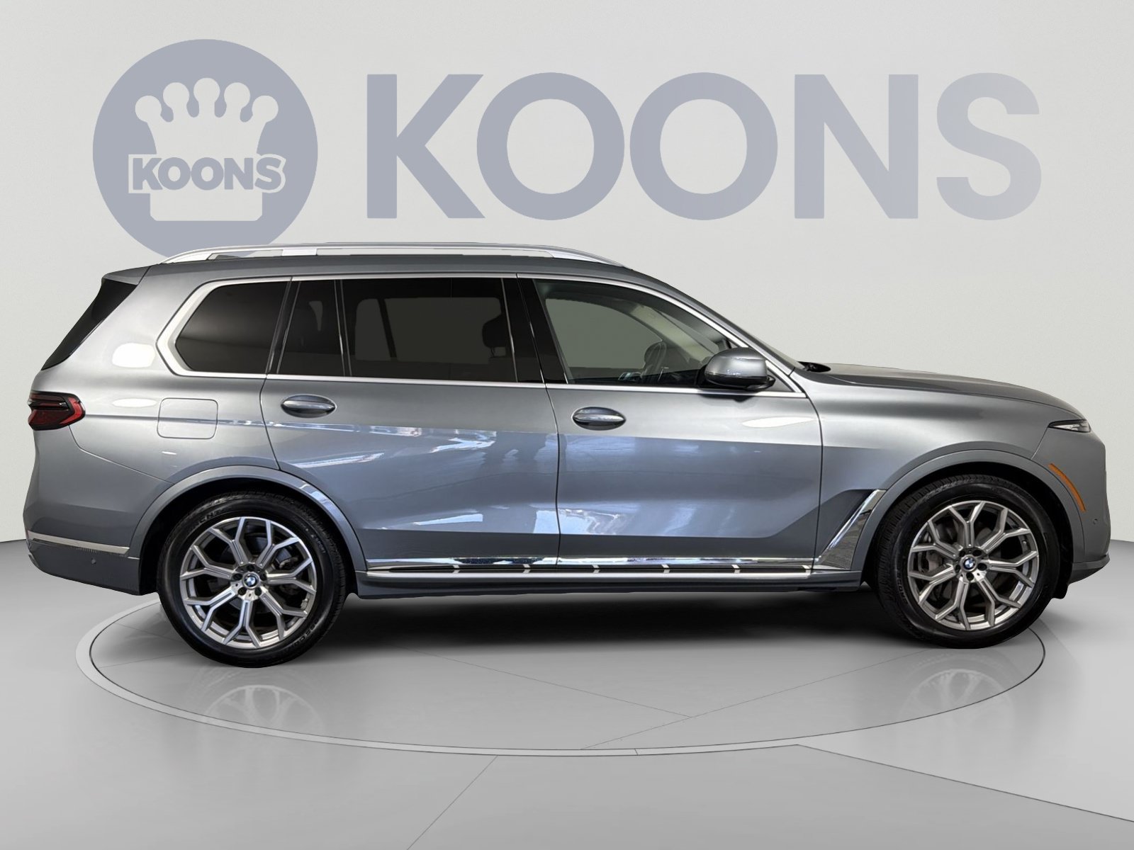 Used 2024 BMW X7 xDrive40i w/ Climate Comfort Package AWD/4WD image 8