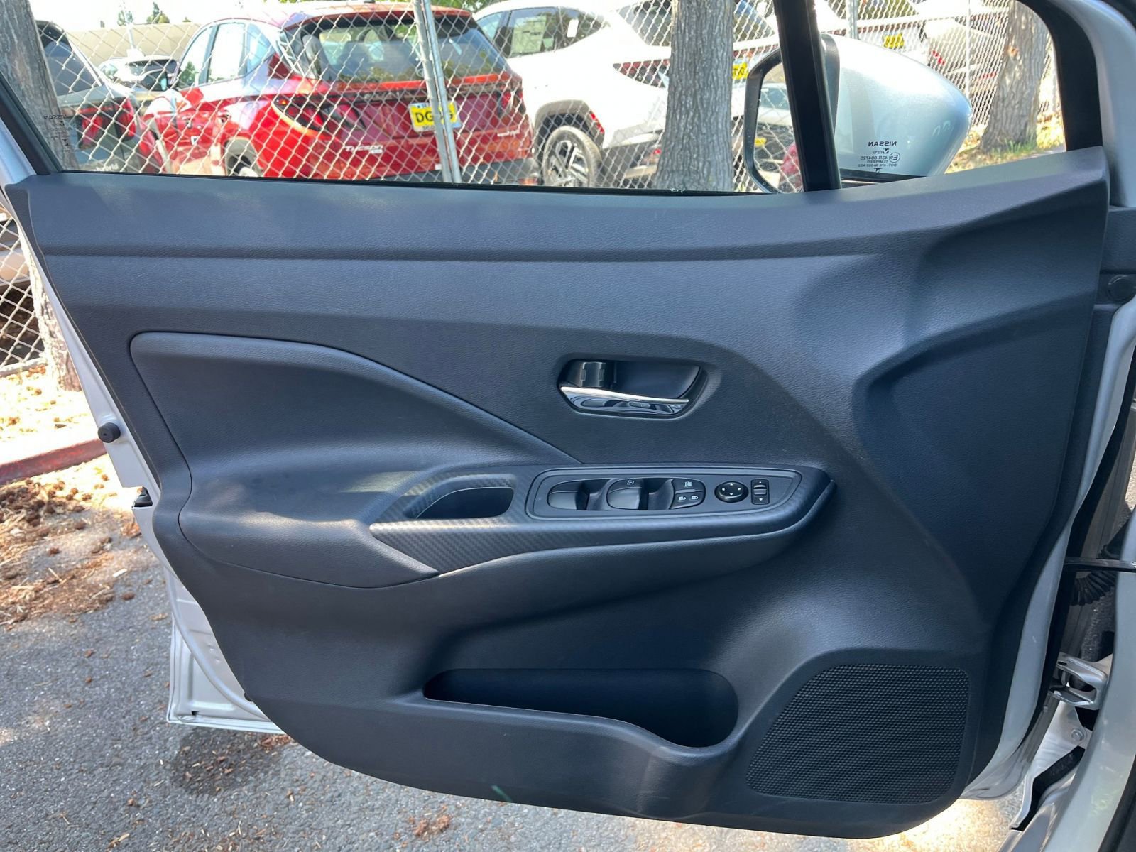 Used 2025 Nissan Versa SV FWD image 18