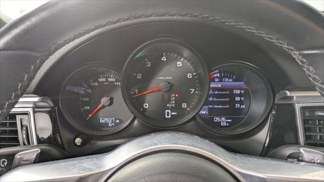 Used 2018 Porsche Macan Sport Edition w/ Driver Memory Package image 28