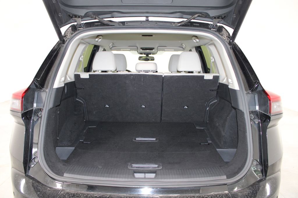 Used 2024 Nissan Rogue SL FWD image 13