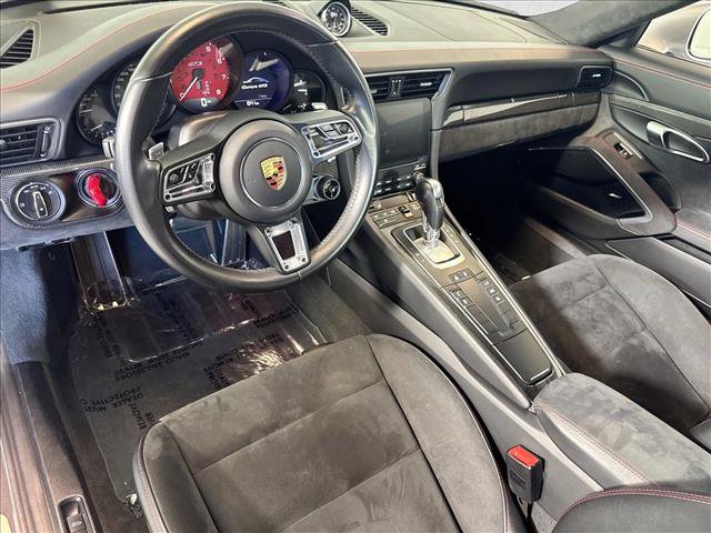 Certified 2017 Porsche 911 Carrera GTS RWD image 4