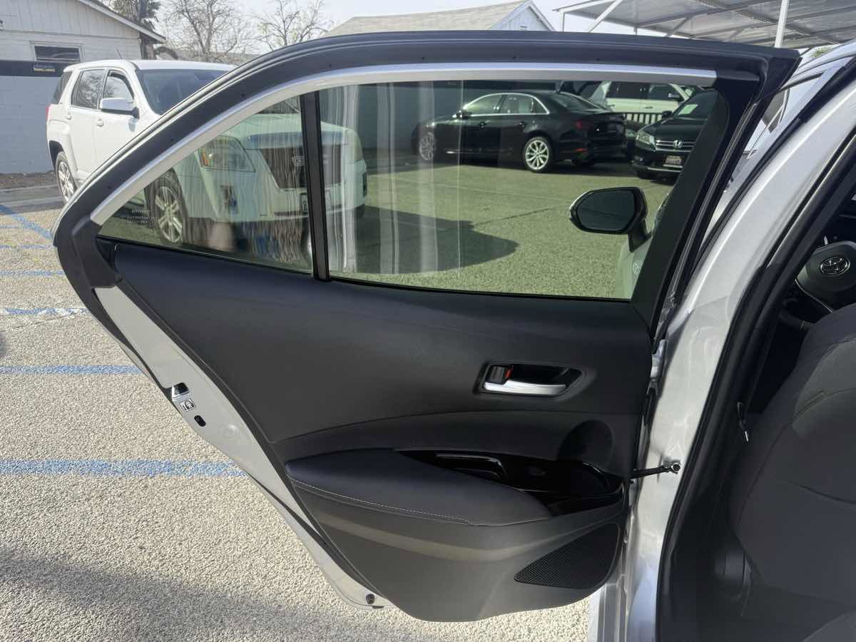 Used 2020 Toyota Corolla SE w/ Carpet Mat Package image 11