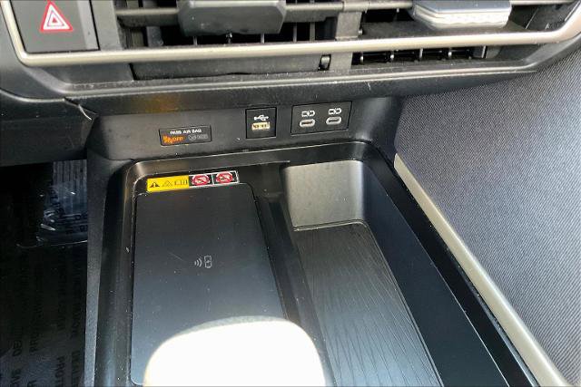 Used 2025 Toyota Camry LE FWD image 15