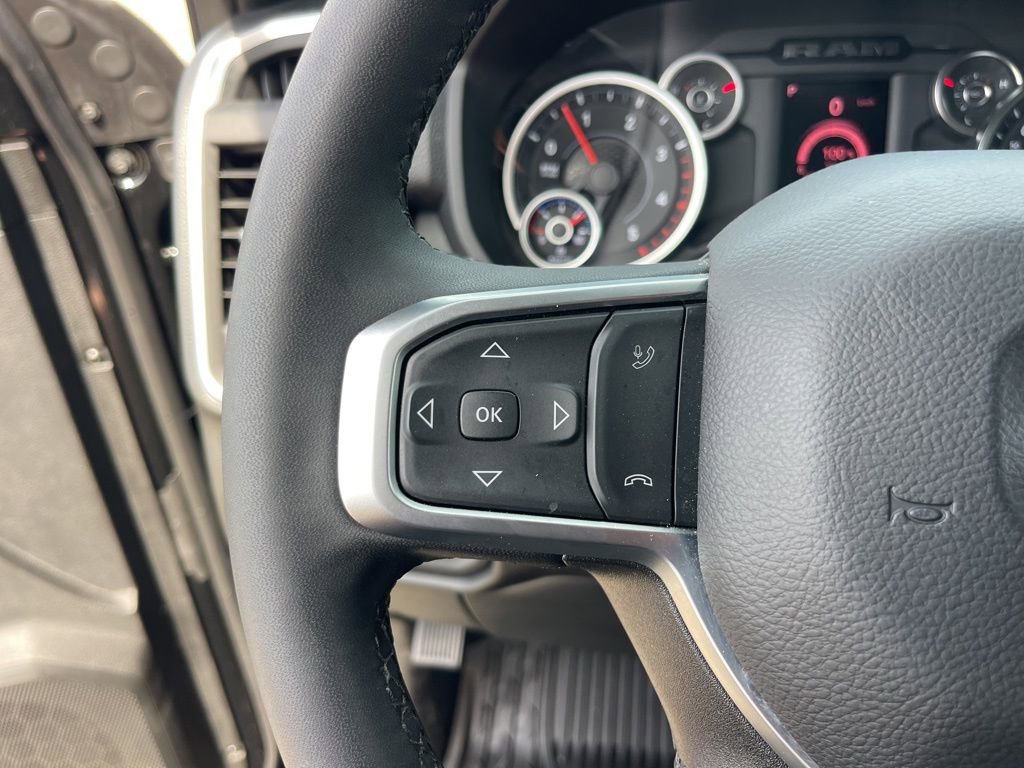 Used 2025 RAM 3500 Big Horn AWD/4WD image 16
