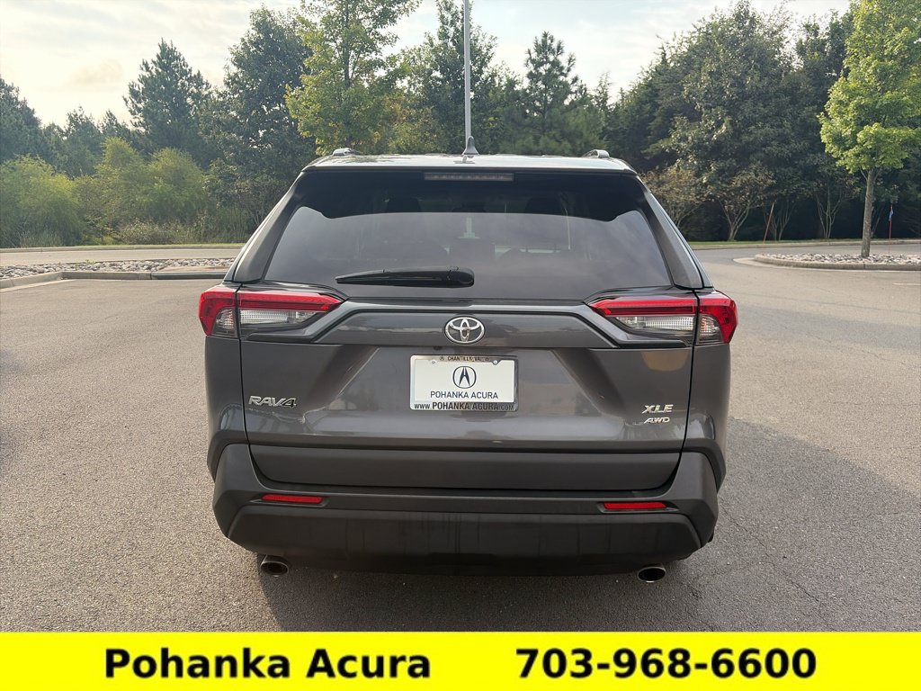 Used 2021 Toyota RAV4 XLE AWD/4WD image 6