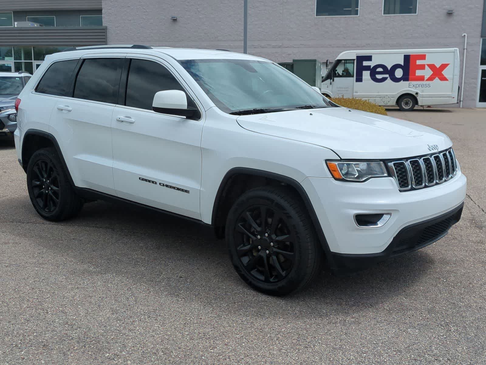 Used 2018 Jeep Grand Cherokee Laredo AWD/4WD video 2
