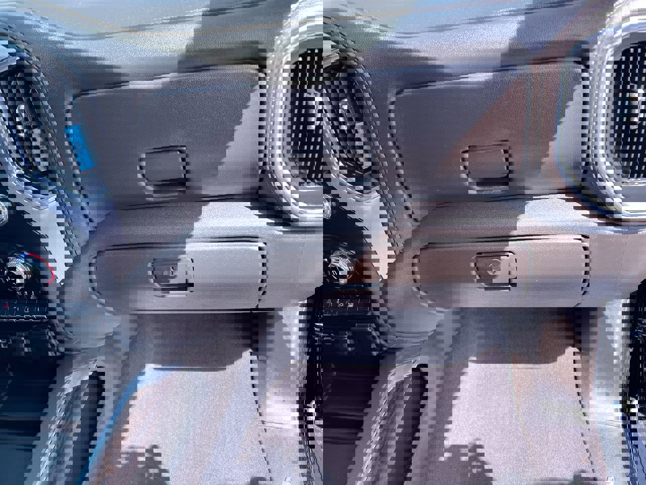 Used 2021 GMC Sierra 1500 SLT w/ SLT Premium Package RWD image 31