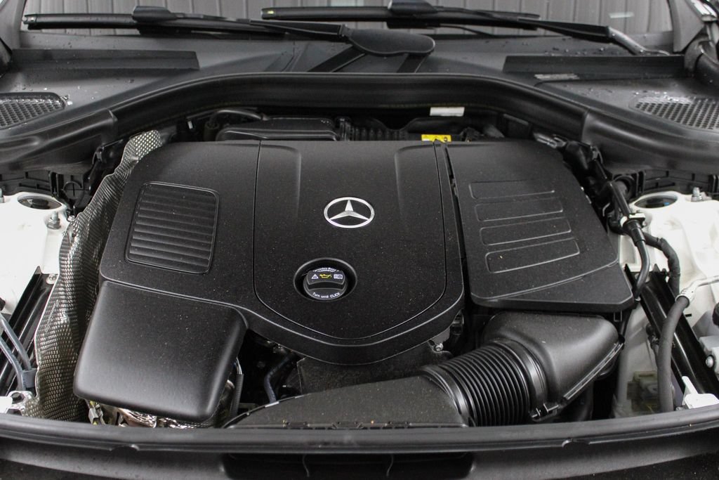 Used 2025 Mercedes-Benz GLC 300 image 39