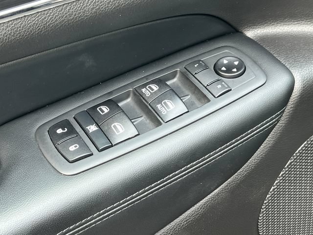 Used 2020 Jeep Grand Cherokee Limited AWD/4WD image 18