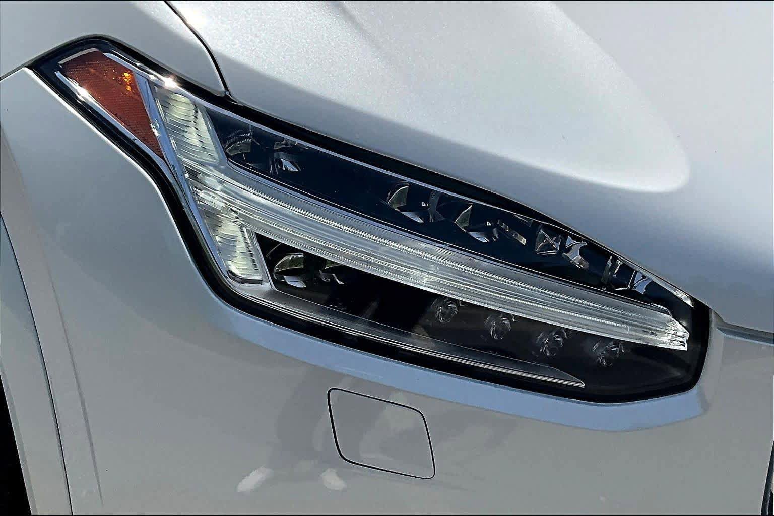 Used 2024 Volvo XC90 B6 Plus w/ Protection Package Premier image 29