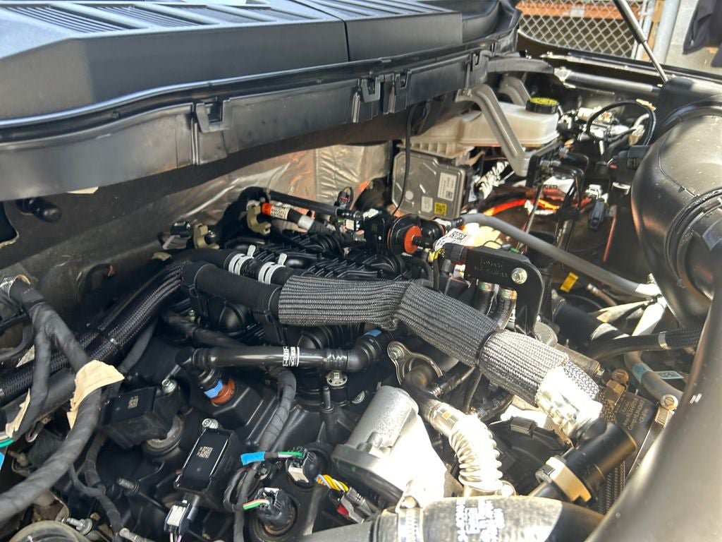 Used 2025 Ford F150 Lariat w/ Equipment Group 502A High AWD/4WD image 30