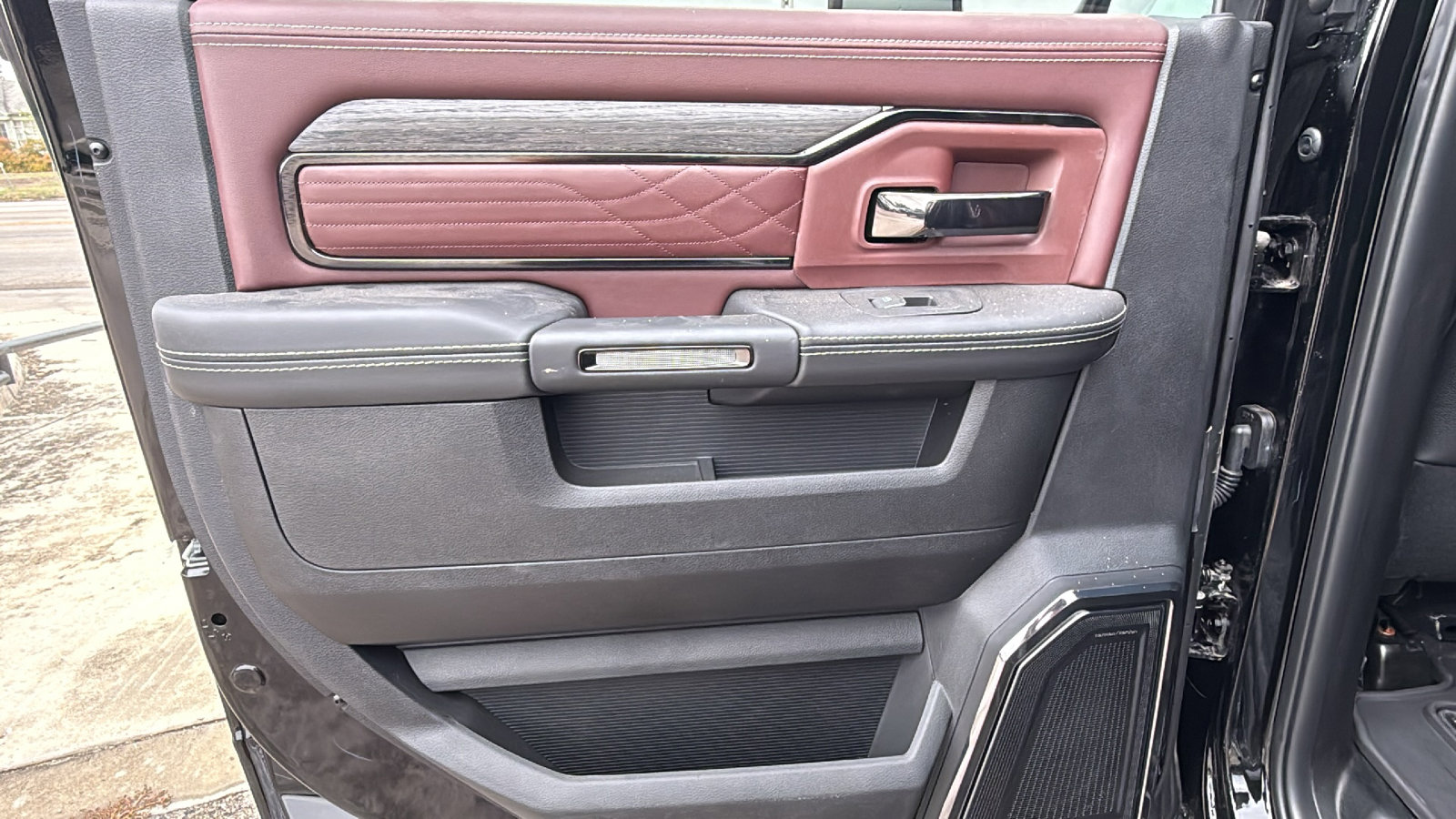 New 2025 RAM 2500 Limited AWD/4WD image 14