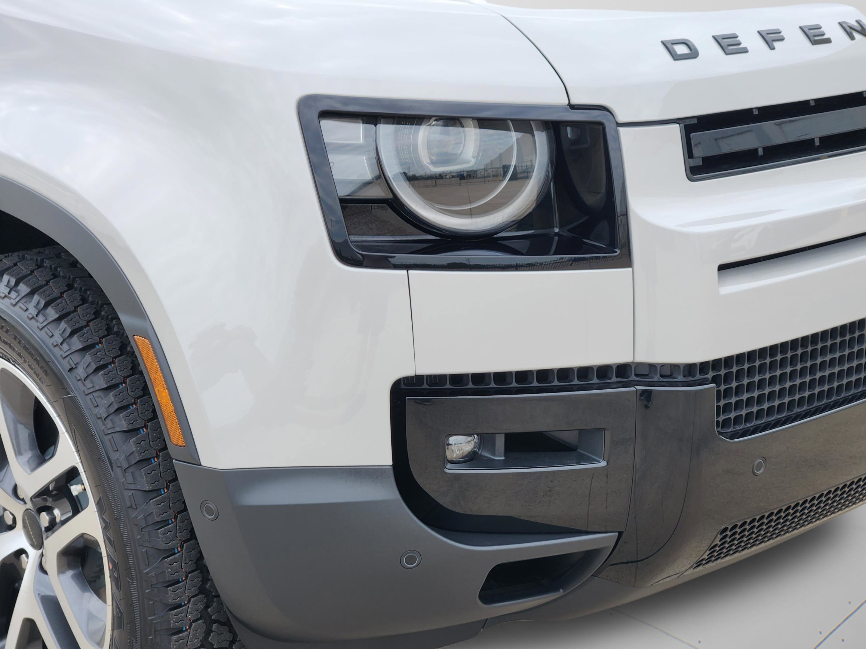 New 2026 Land Rover Defender 110 S AWD/4WD image 30