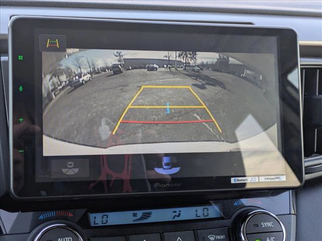 Used 2016 Toyota RAV4 Limited image 13