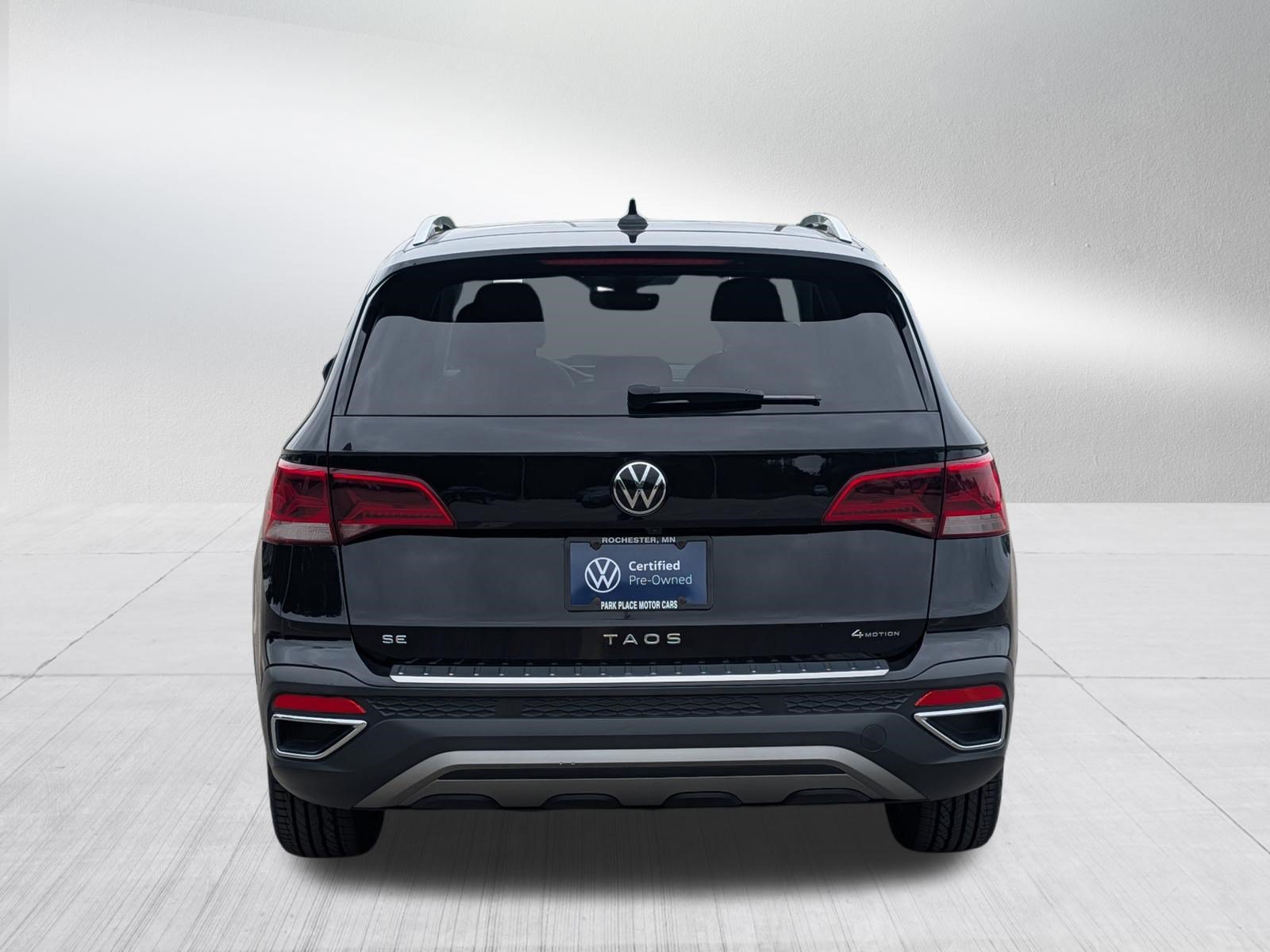 Certified 2023 Volkswagen Taos SE w/ Panoramic Sunroof Package AWD/4WD image 6
