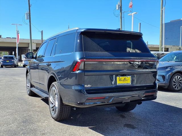 New 2026 Lincoln Navigator Premiere image 6