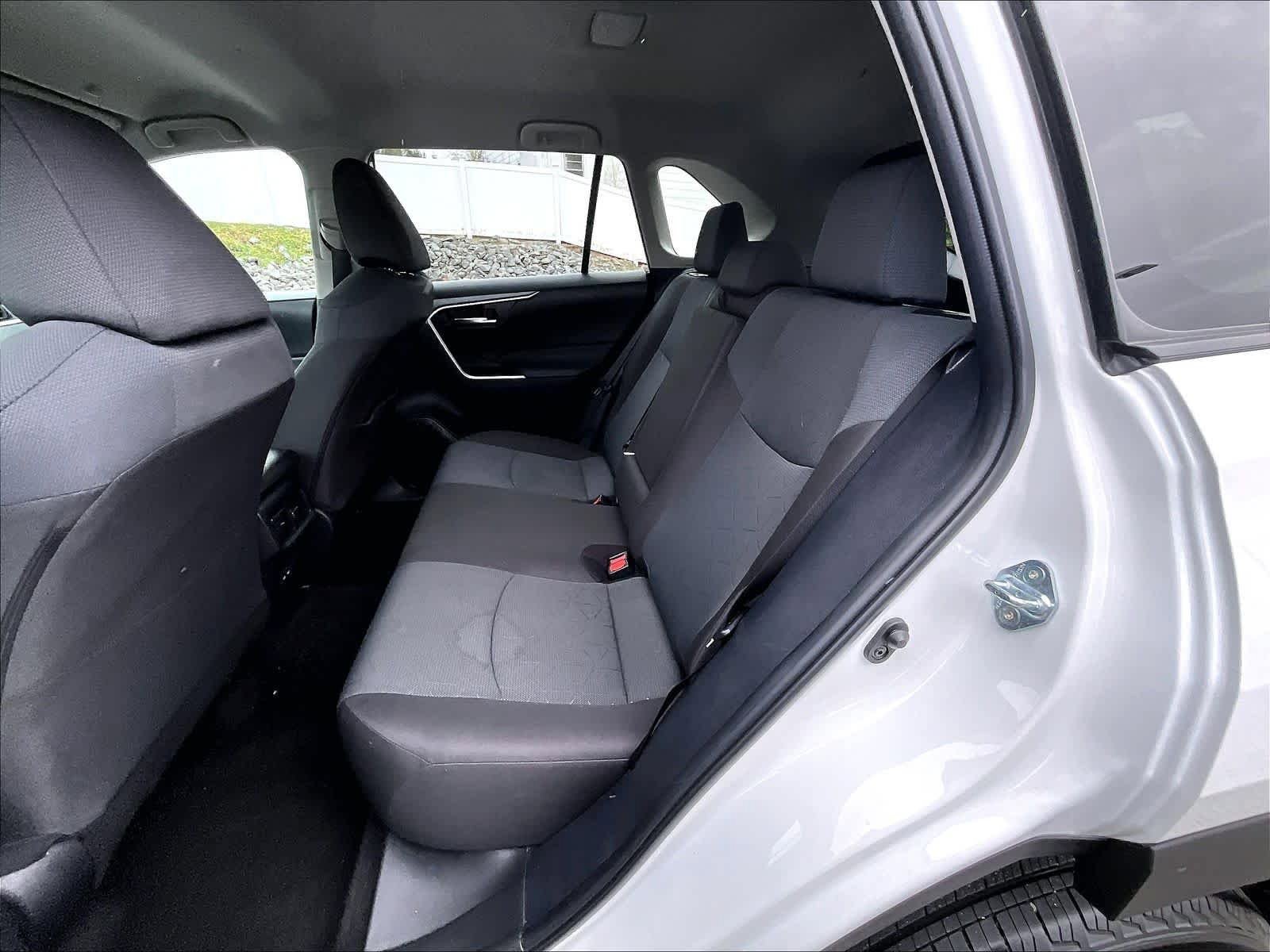 Used 2025 Toyota RAV4 XLE image 15