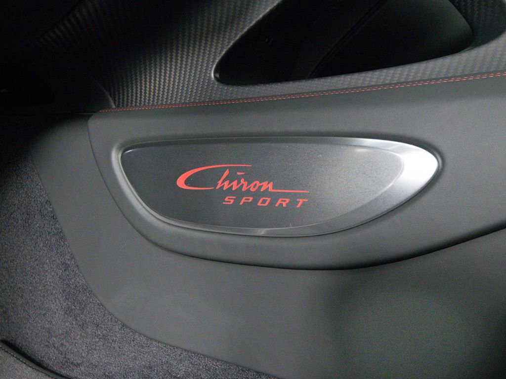 Used 2019 Bugatti Chiron image 44