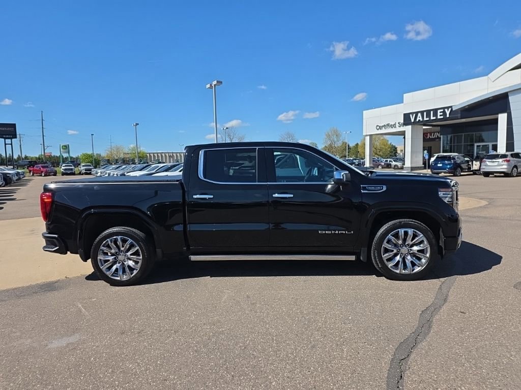 Used 2022 GMC Sierra 1500 Denali w/ Denali Reserve Package AWD/4WD image 2