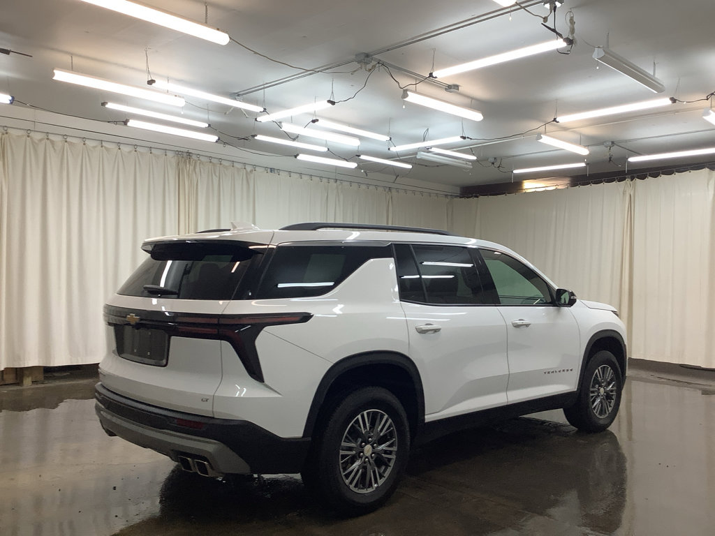 Used 2024 Chevrolet Traverse LT w/ LPO, Floor Liner Package image 6