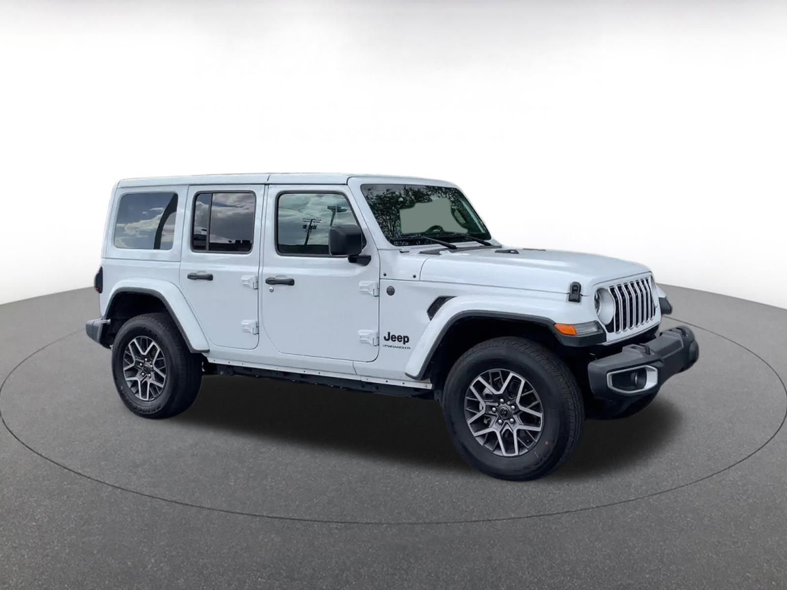 Used 2025 Jeep Wrangler Sahara video 2