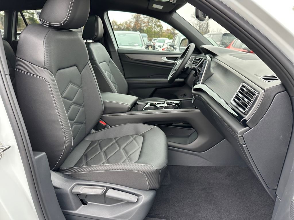 New 2026 Volkswagen Atlas Cross Sport SE image 22