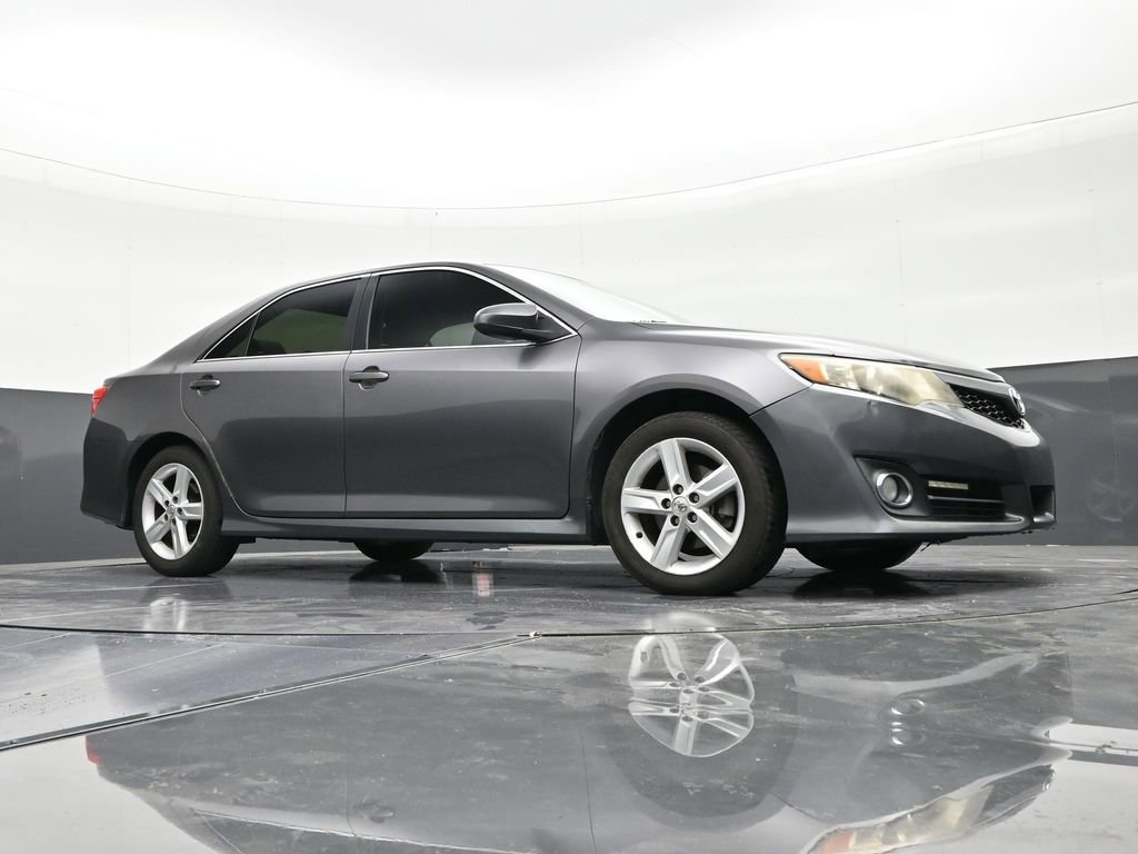 Used 2014 Toyota Camry SE image 26