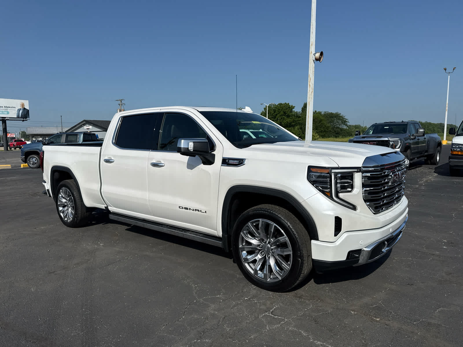Certified 2025 GMC Sierra 1500 Denali w/ Denali Reserve Package AWD/4WD image 7