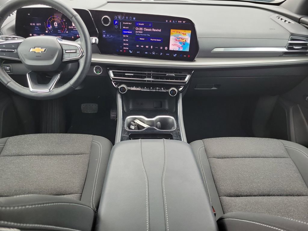 Used 2024 Chevrolet Traverse LS AWD/4WD image 15