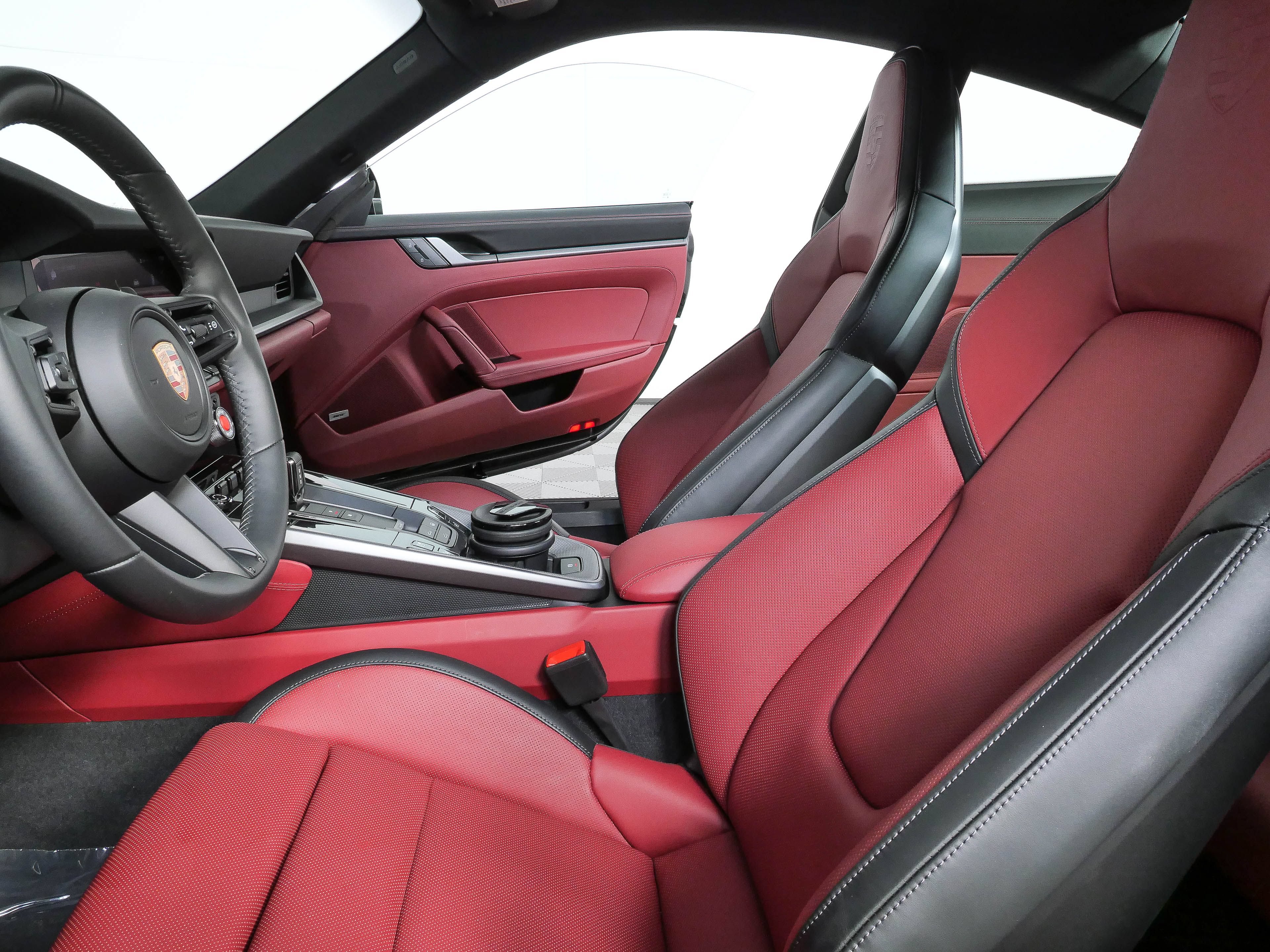 Certified 2025 Porsche 911 Carrera S RWD image 5