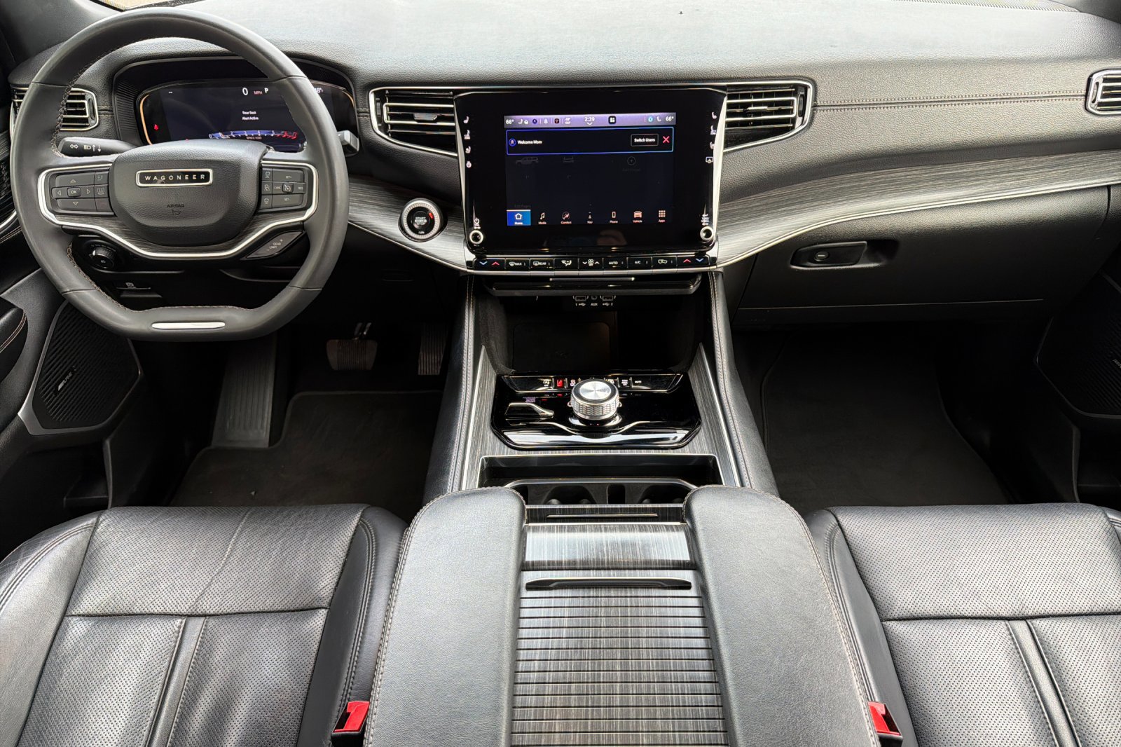 Used 2024 Jeep Wagoneer Series II w/ Flexible Seating Group image 12